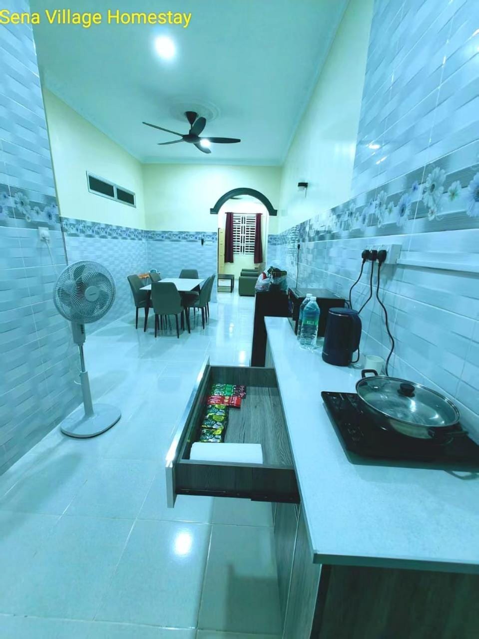 Kitchen or kitchenette