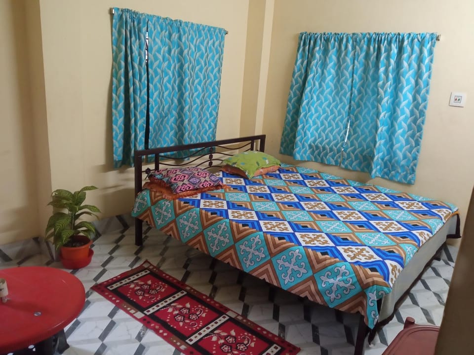 Ghosh homestay 8 Vacation rental in Kolkata
