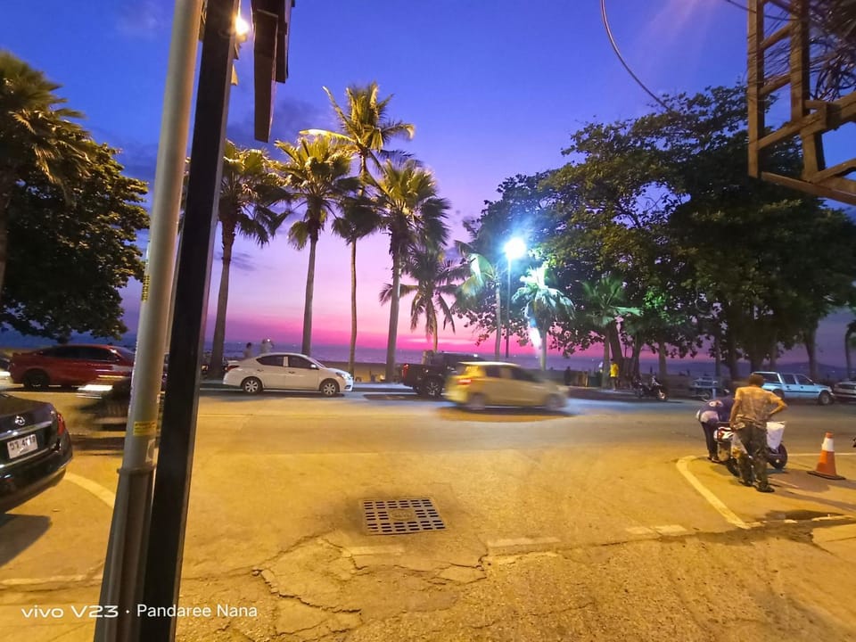 Night, Neighbourhood, Street view, Location, Sunrise, Sunset, Parking