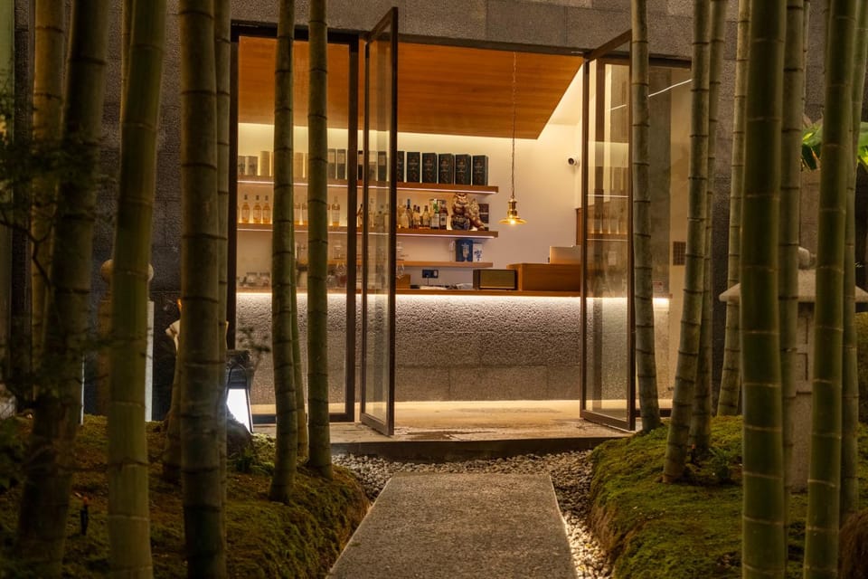 Lounge or bar
