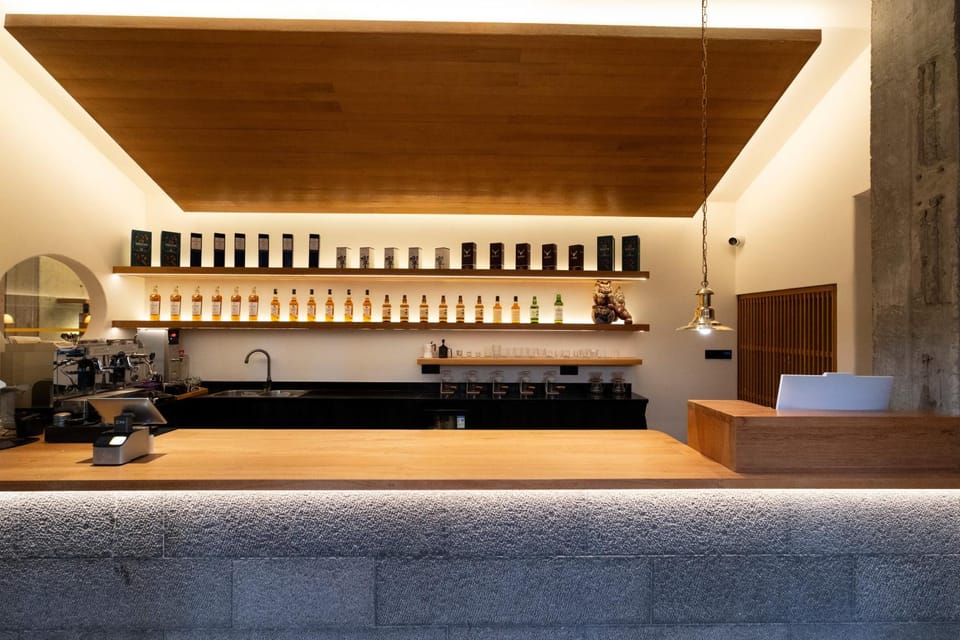 Lounge or bar, Drinks
