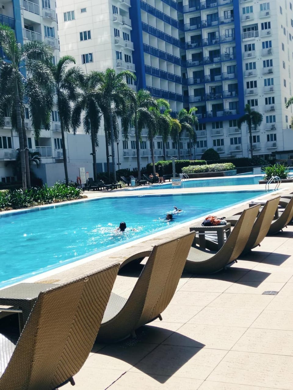 Ederly Place at Sea Residences near Moa Apartment in Pasay
