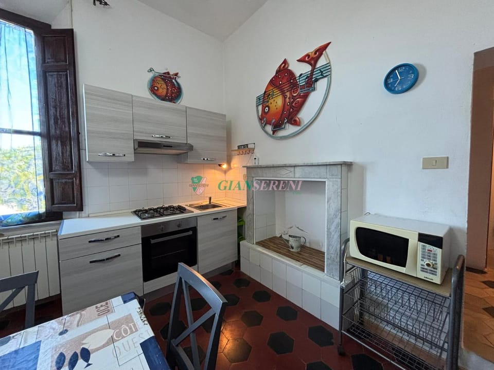 Kitchen or kitchenette, Dining area, oven, pet friendly, stove