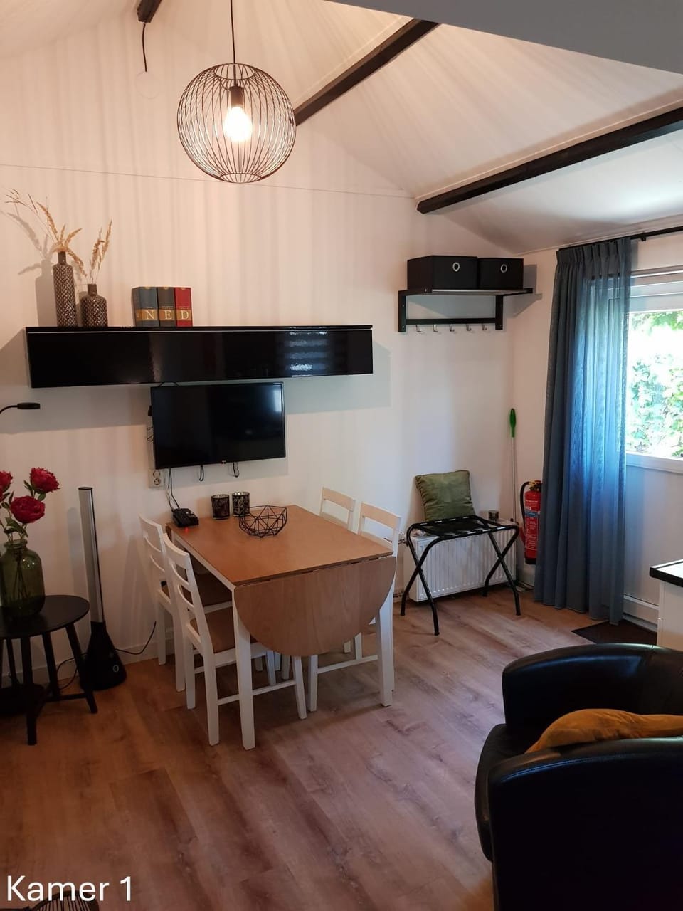 TV and multimedia, Dining area