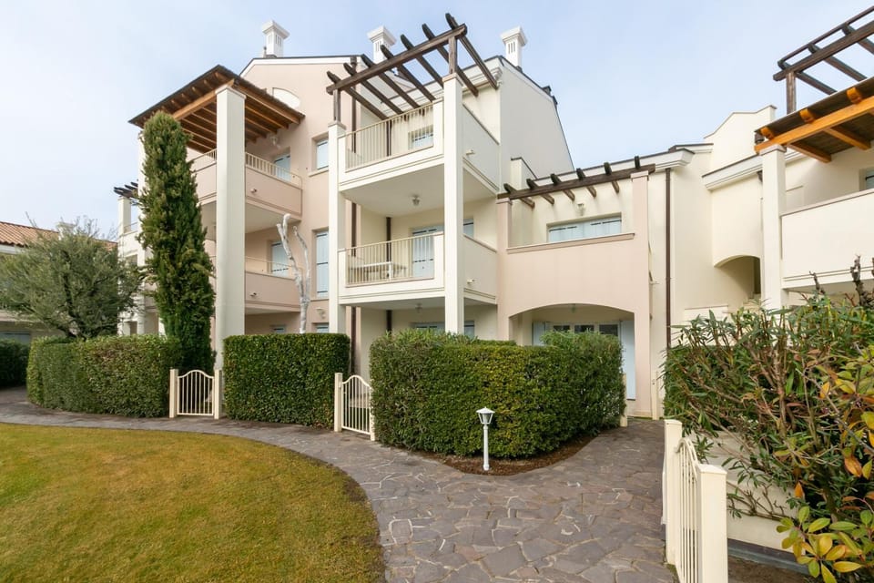 Property building, Garden