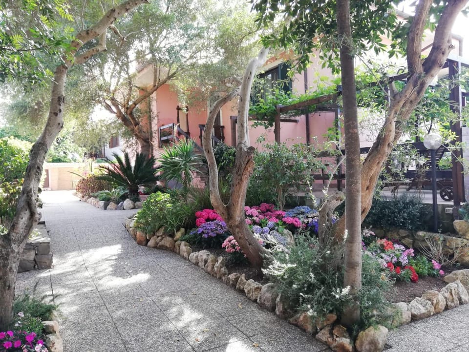 Property building, Garden view