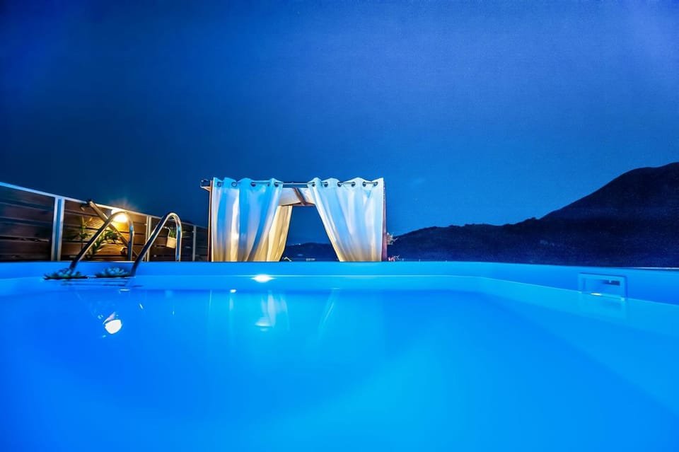 Pool view, Swimming pool