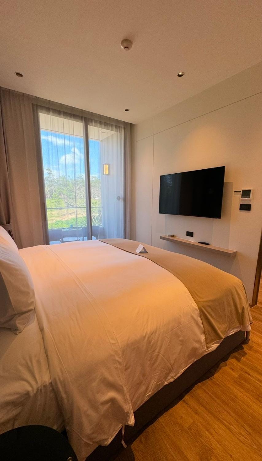 Bed, TV and multimedia
