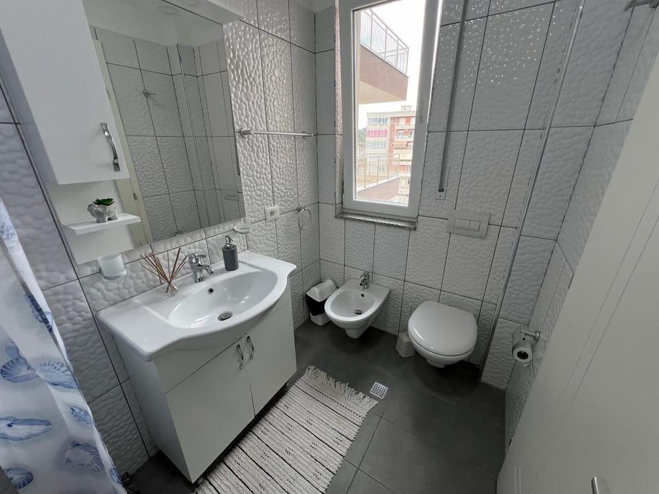 Shower, Toilet, Bathroom, bidet