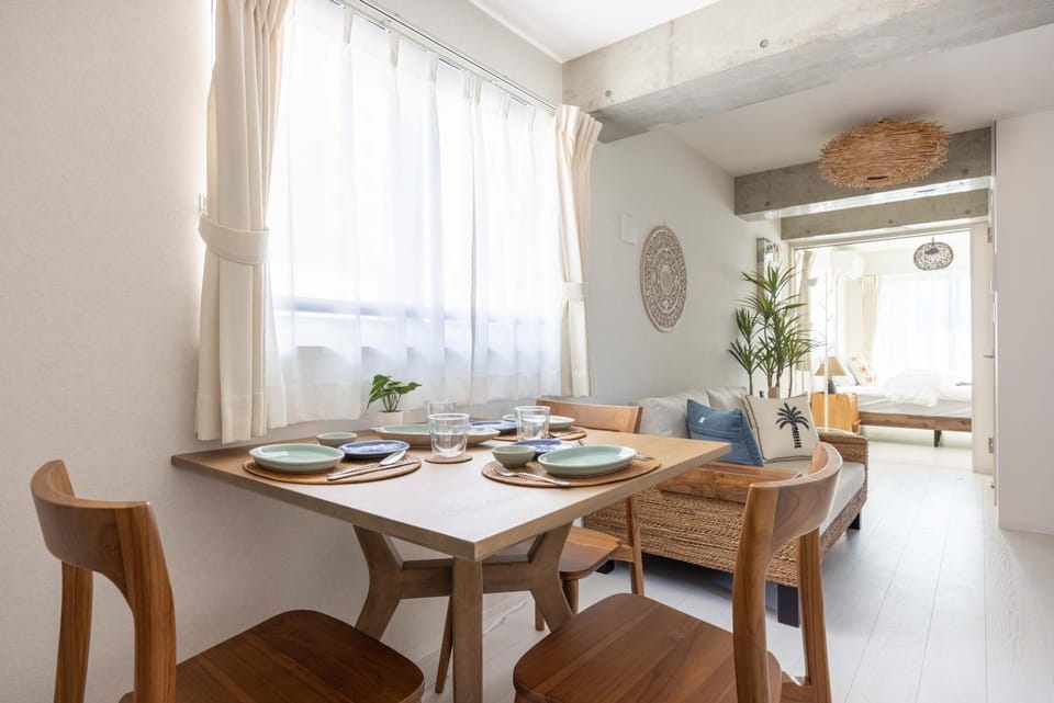 Living room, Dining area