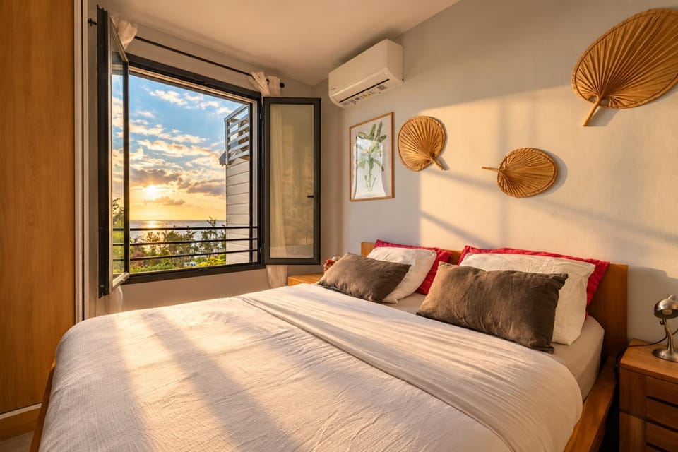 Bedroom, Sea view