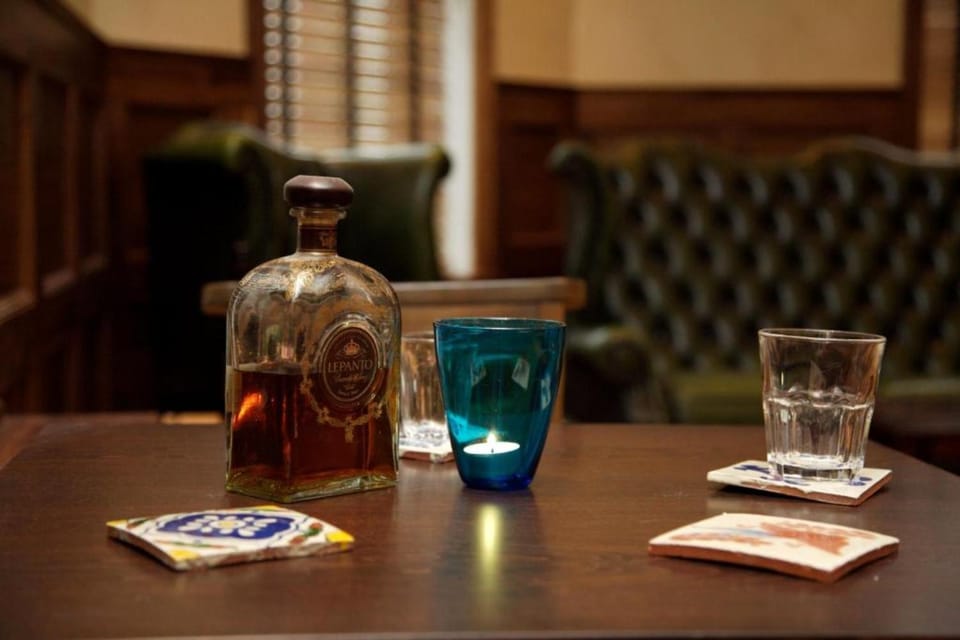 Lounge or bar