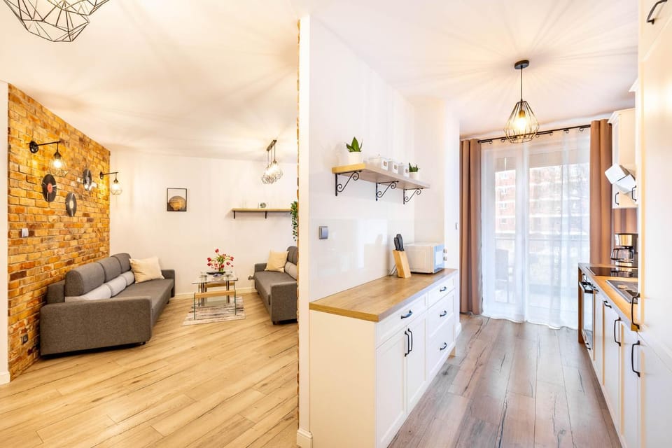 Kitchen or kitchenette, Seating area, Dining area