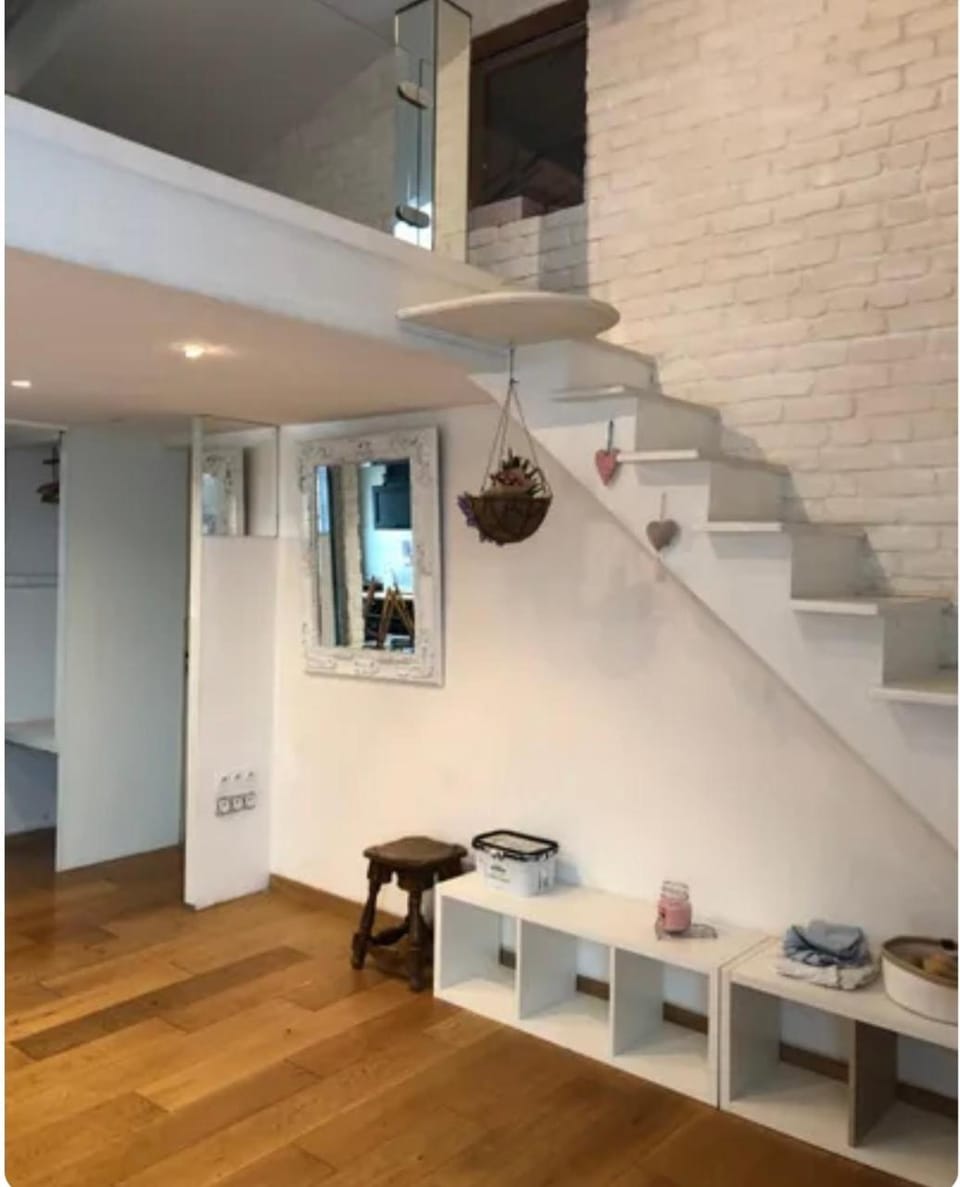 Studio lumineux avec mezzanine Apartment in La Rochelle