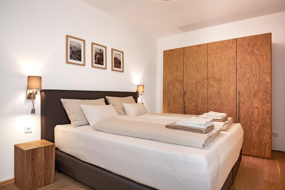 Bed, Bedroom, wardrobe