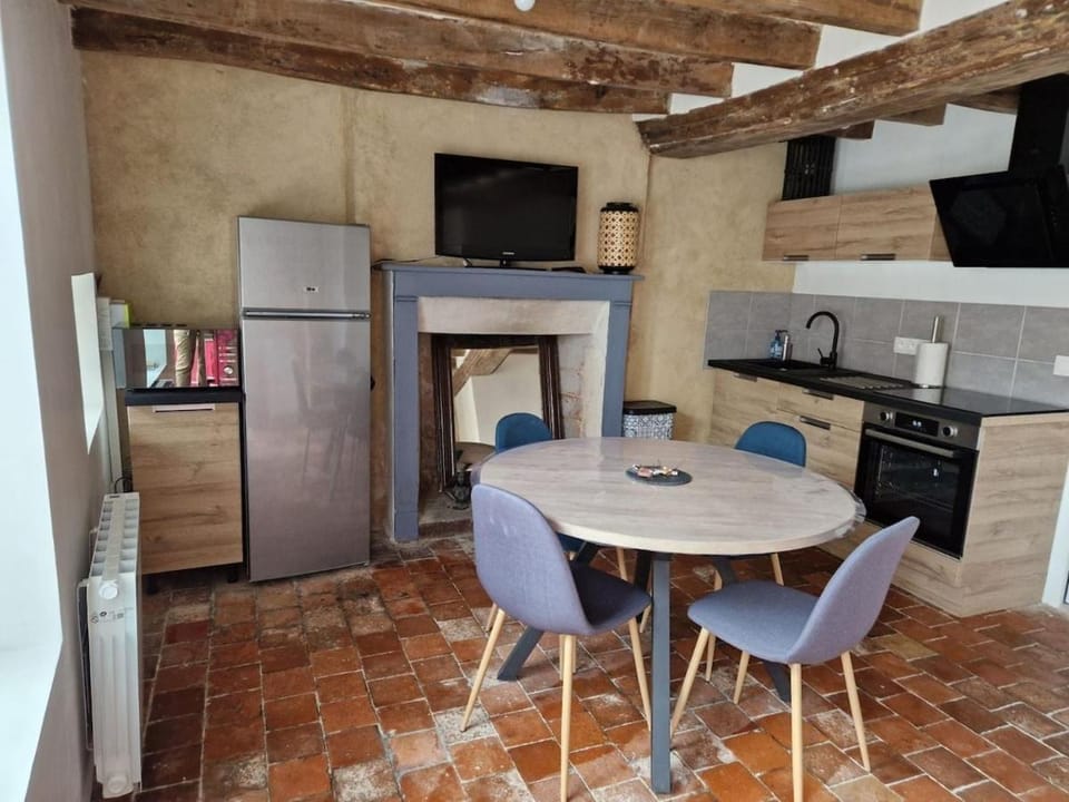 Home, Saint Léonard des bois House in Pays de la Loire