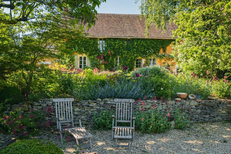 Property building, Spring, Garden, Garden, Garden view