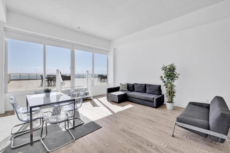 View (from property/room), Living room, Sea view