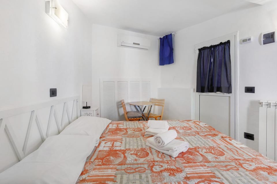 Property building, Living room, Bedroom