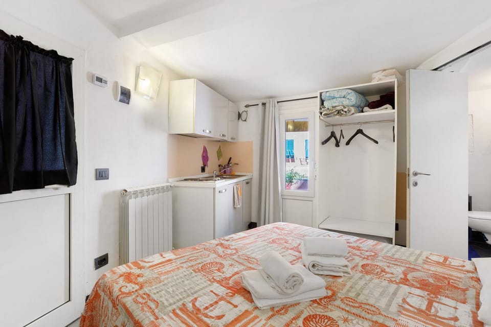Property building, Living room, Bedroom