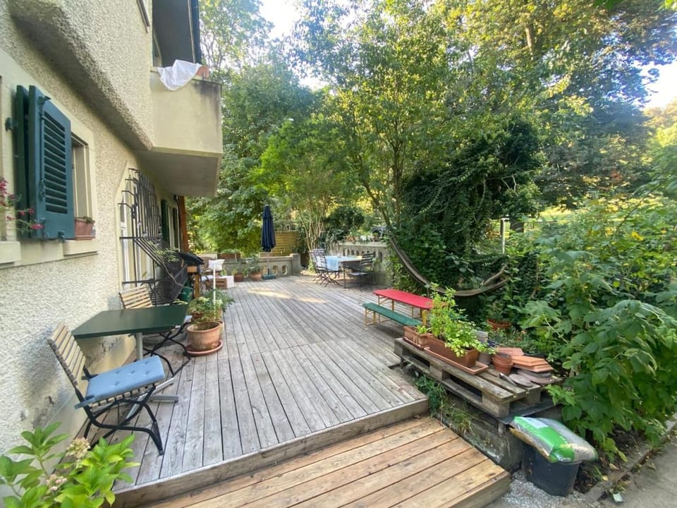 4 Story, 12 beds, home near Eurovision Contest Villa in Basel