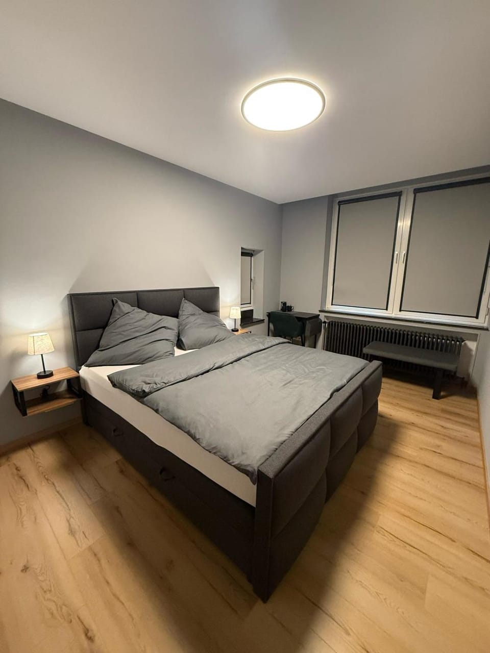 Bed, Photo of the whole room