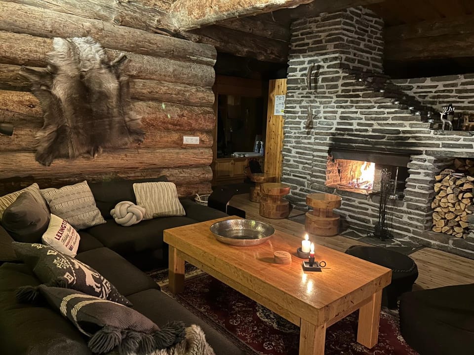 Living room, Seating area, fireplace