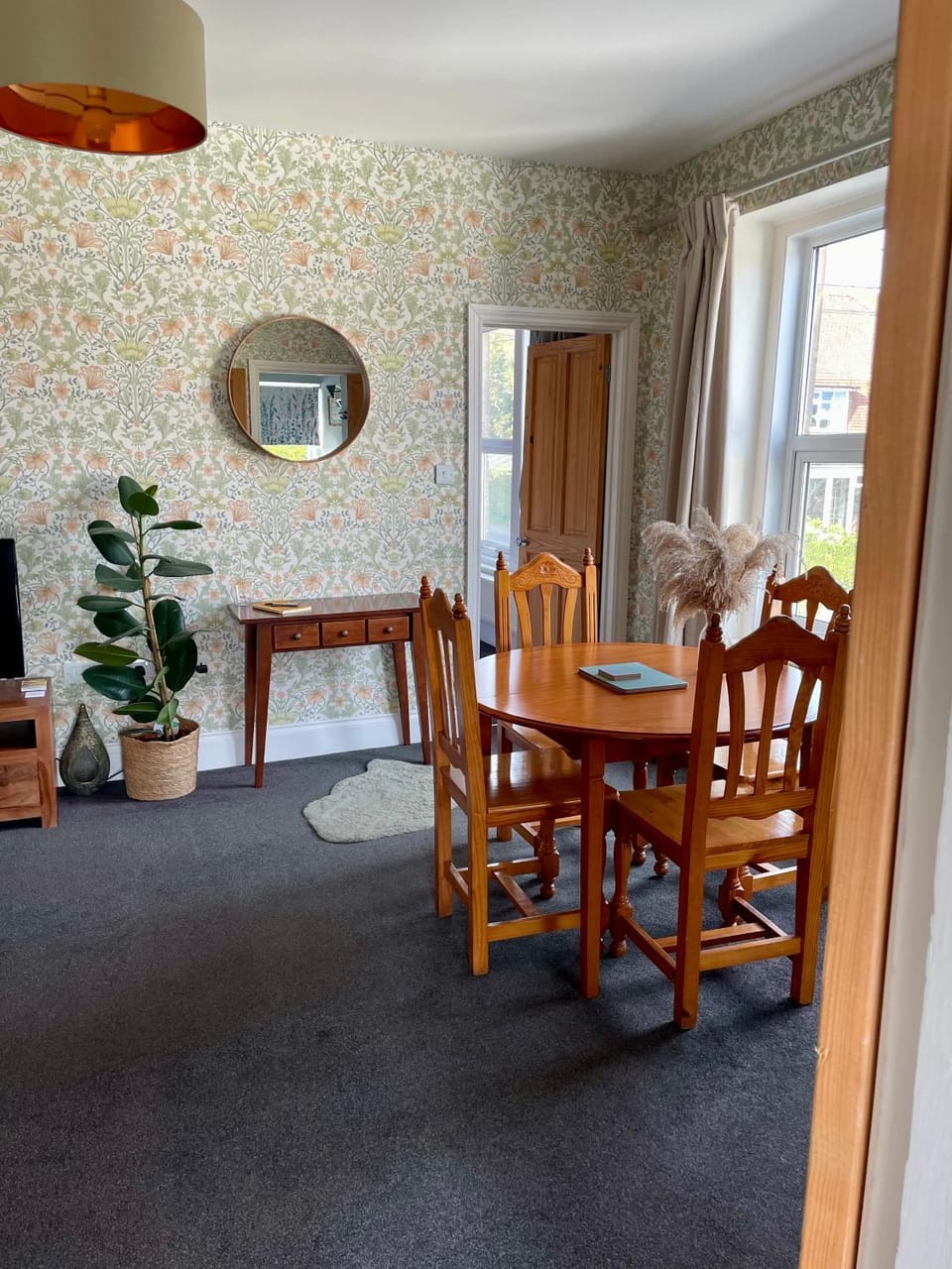 The Dairy Flat Apartment in Cheddar