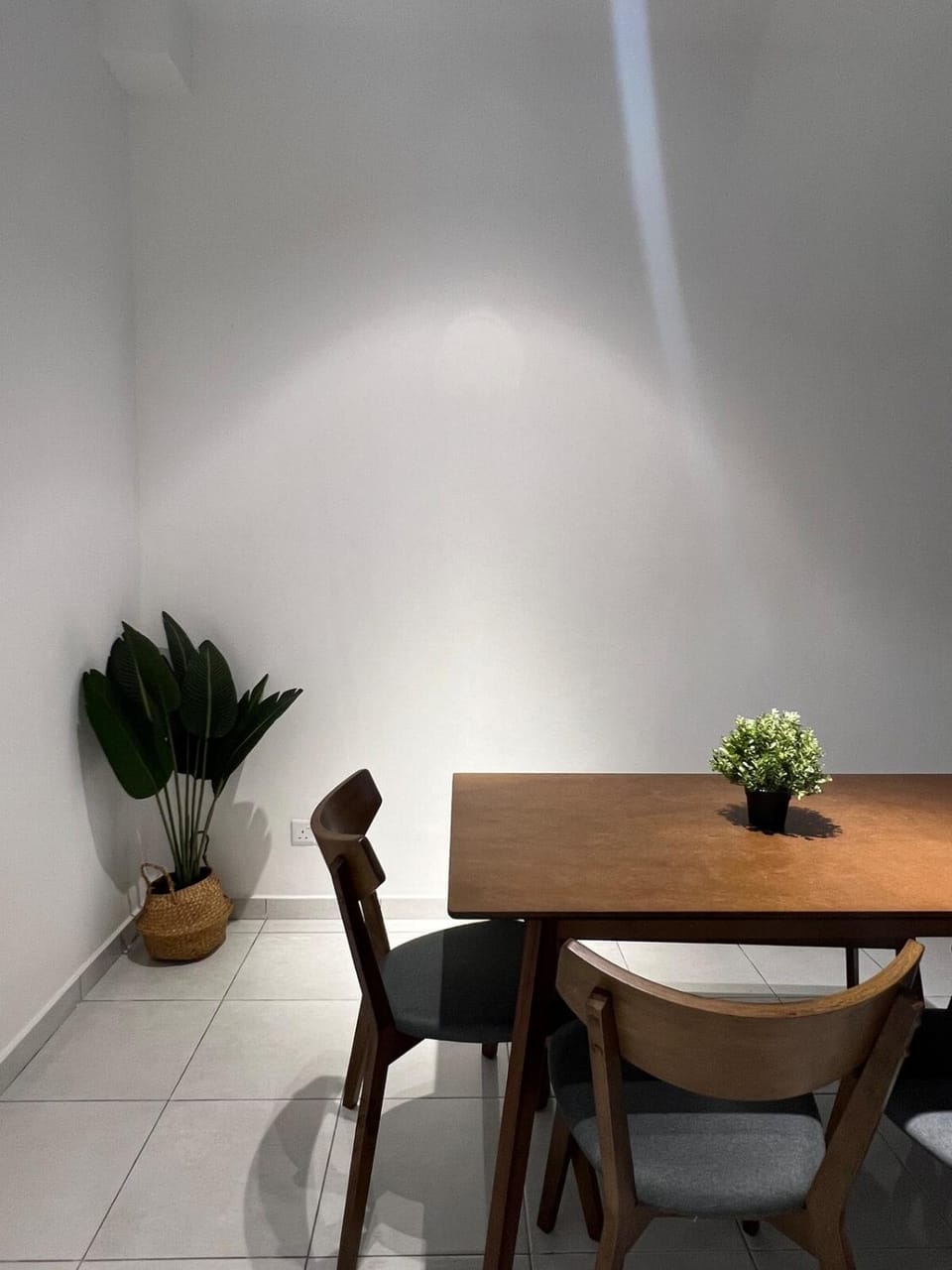 Seating area, Dining area