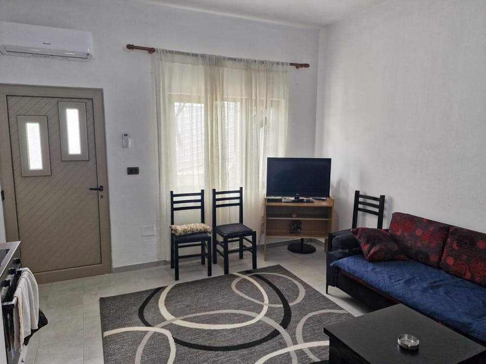 TV and multimedia, air conditioner