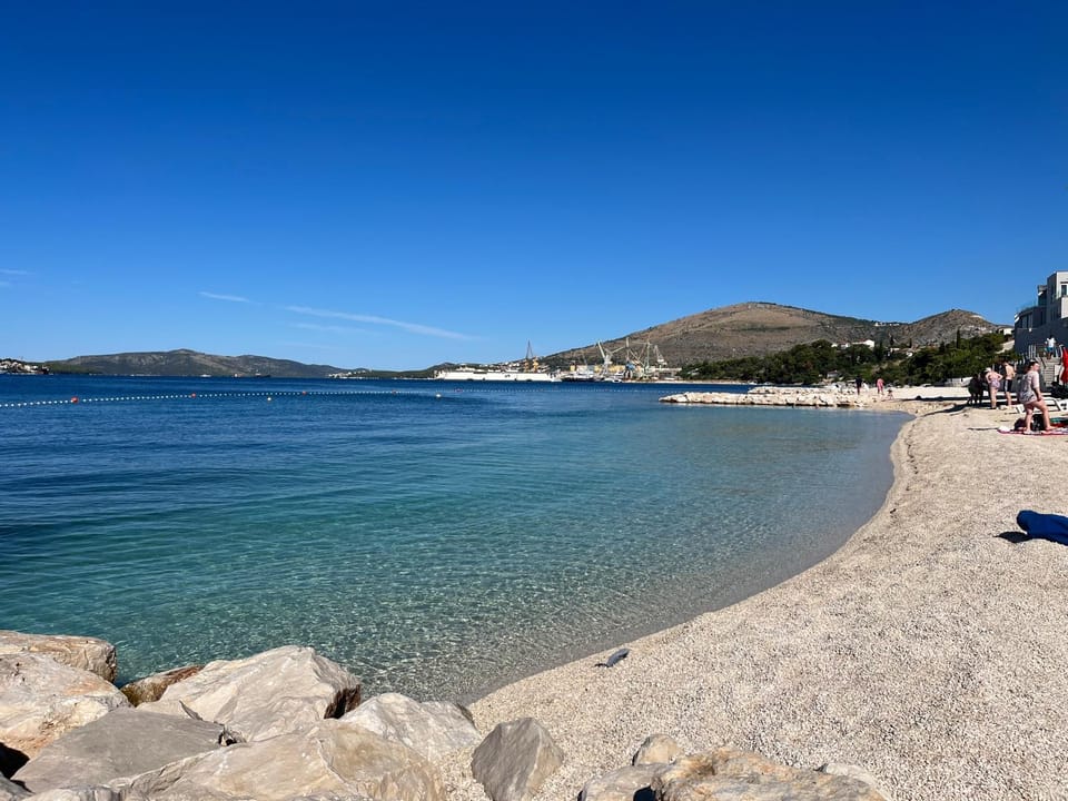 Apartments Villa Mirella 20 m from the sea - free parking Apartment in Okrug Gornji