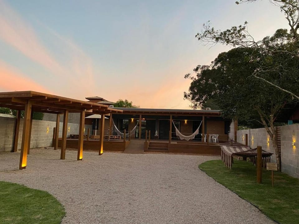 Casa SiM - Praia do Rosa House in Imbituba