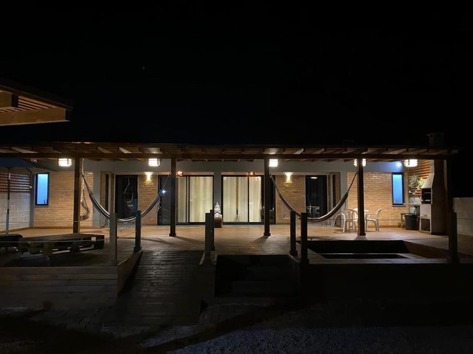 Casa SiM - Praia do Rosa House in Imbituba