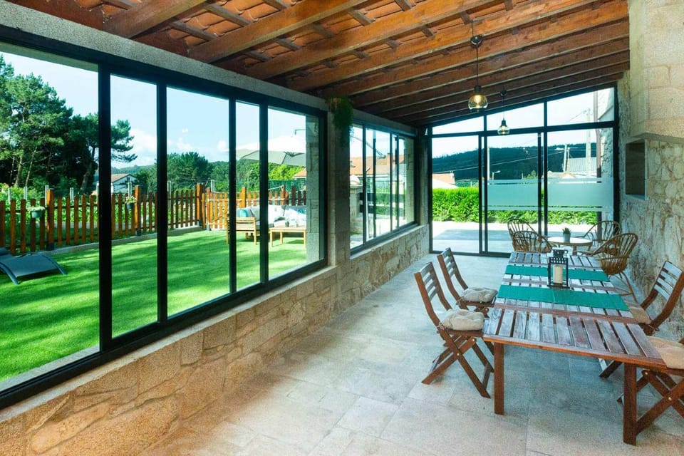 BBQ facilities, Seating area, Dining area, Garden view