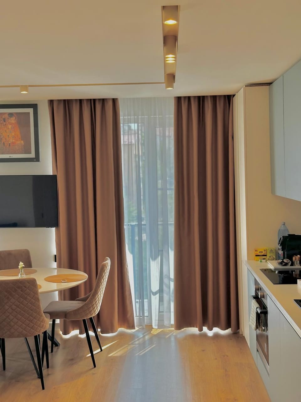 Deluxe Aparthotel Central Apartment in Cluj County