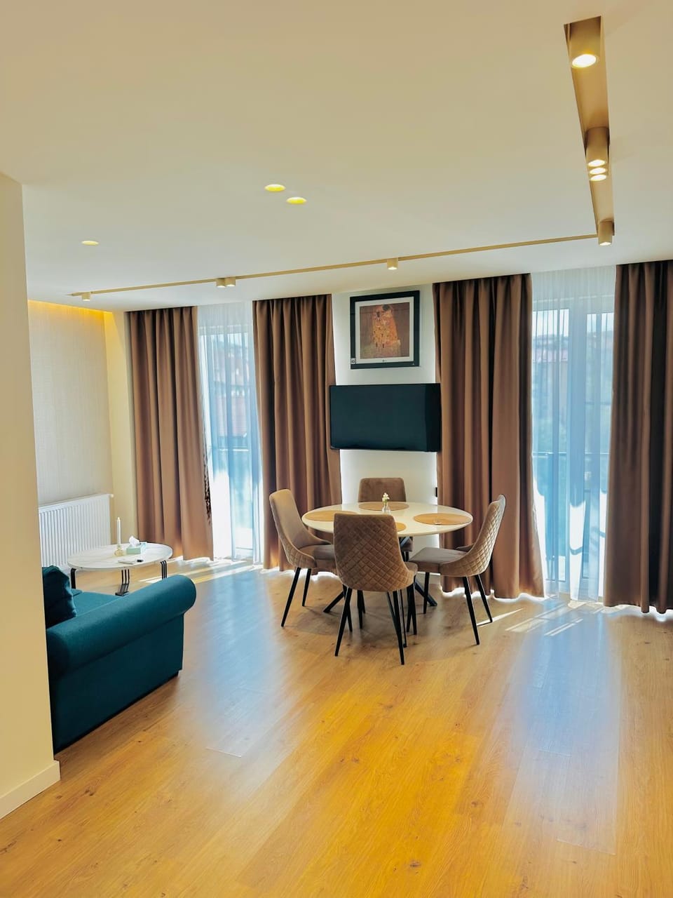 Deluxe Aparthotel Central Apartment in Cluj County