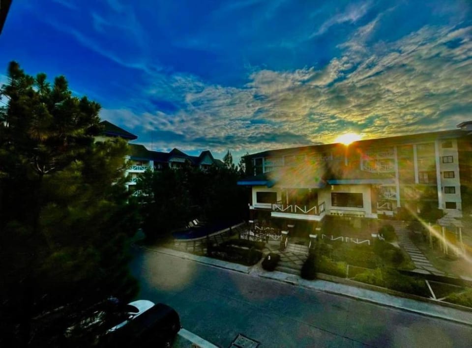 Anne's Place Pine Suites Tagaytay Apartment hotel in Tagaytay