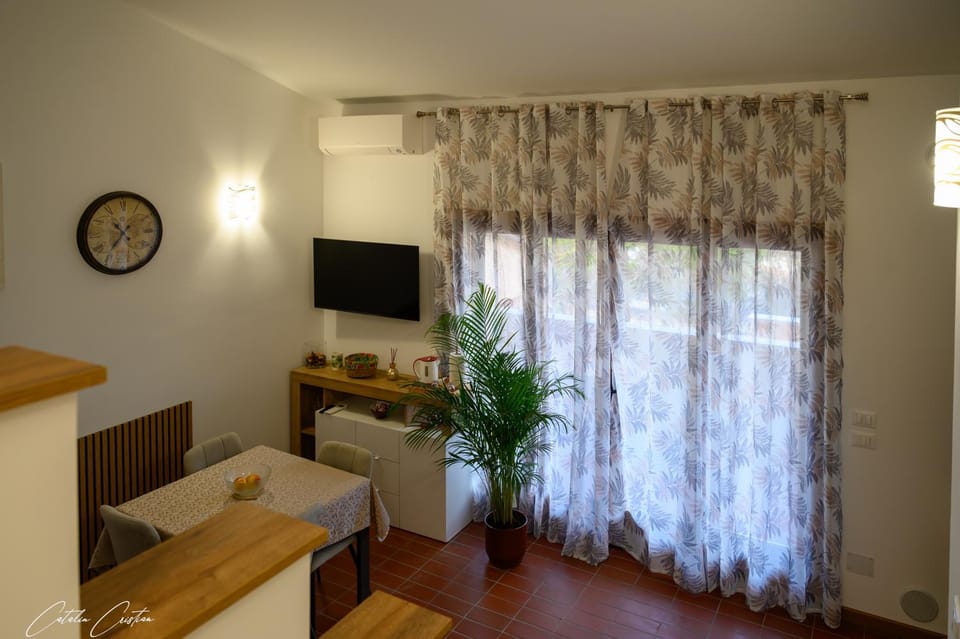 Communal lounge/ TV room, TV and multimedia, Living room, Photo of the whole room