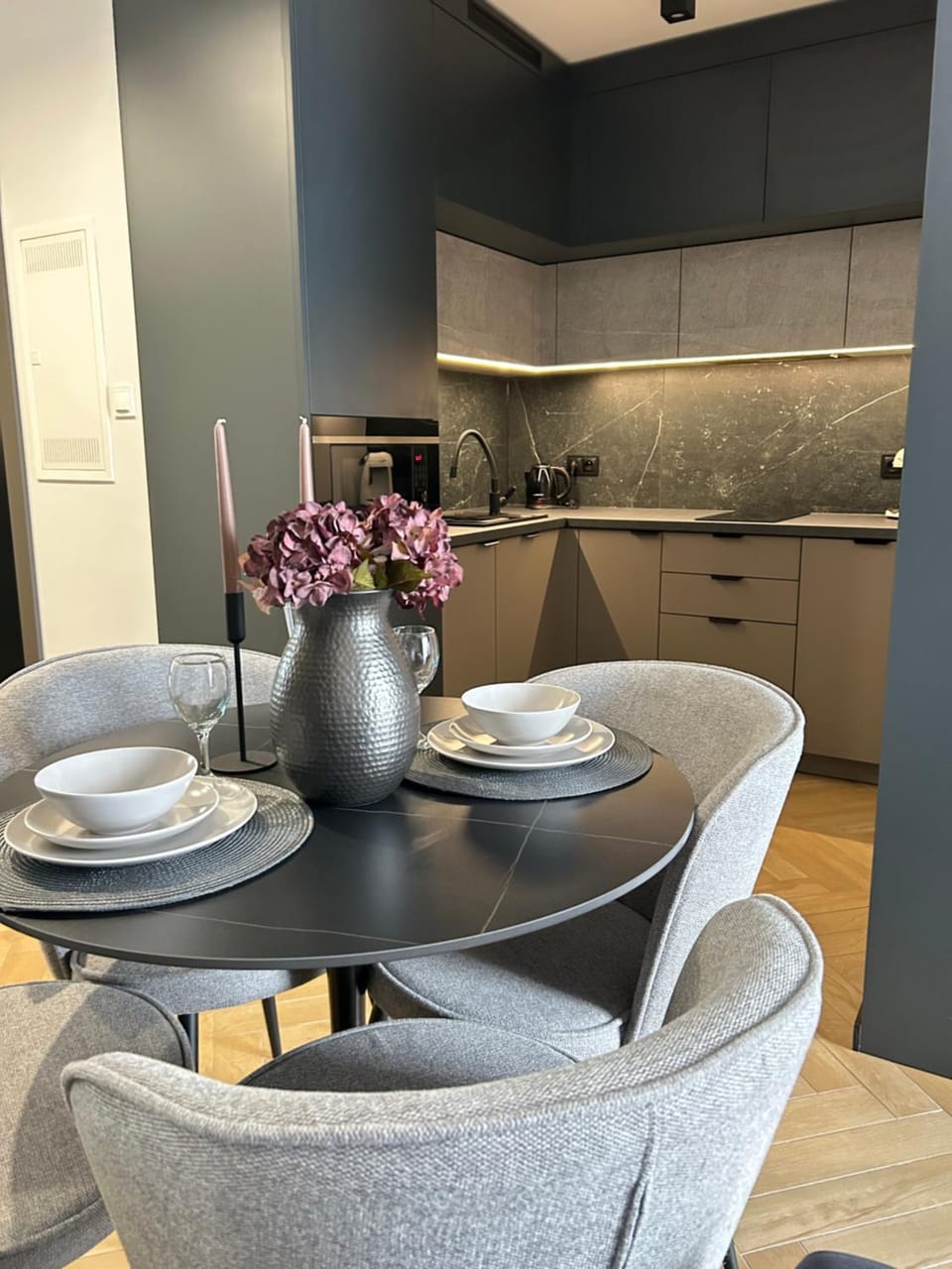 Kitchen or kitchenette, Dining area, pet friendly, stove
