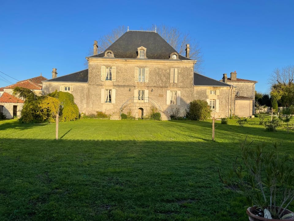 Séjour en château privé Villa in Nouvelle-Aquitaine