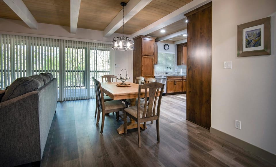 Hilltop Haven House in Sierra Nevada