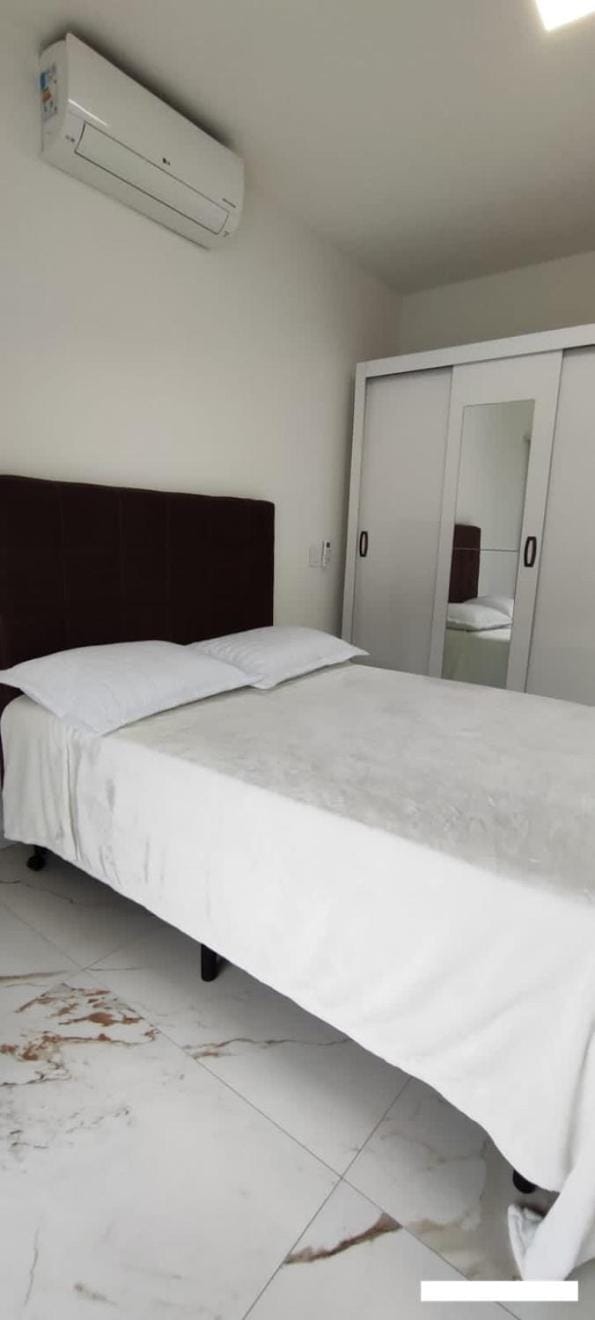 Bed, Bedroom, air conditioner