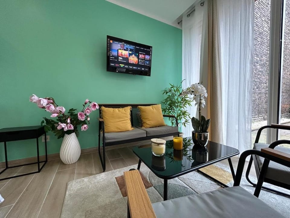 TV and multimedia, Seating area
