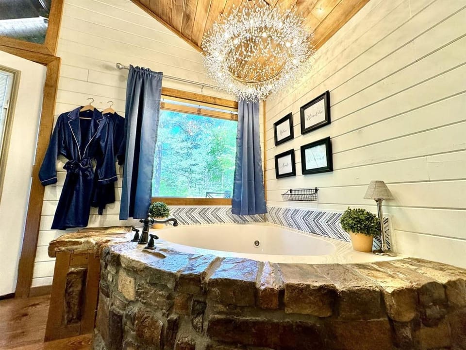Romantic Couple's Getaway, Daybed swing House in Oklahoma