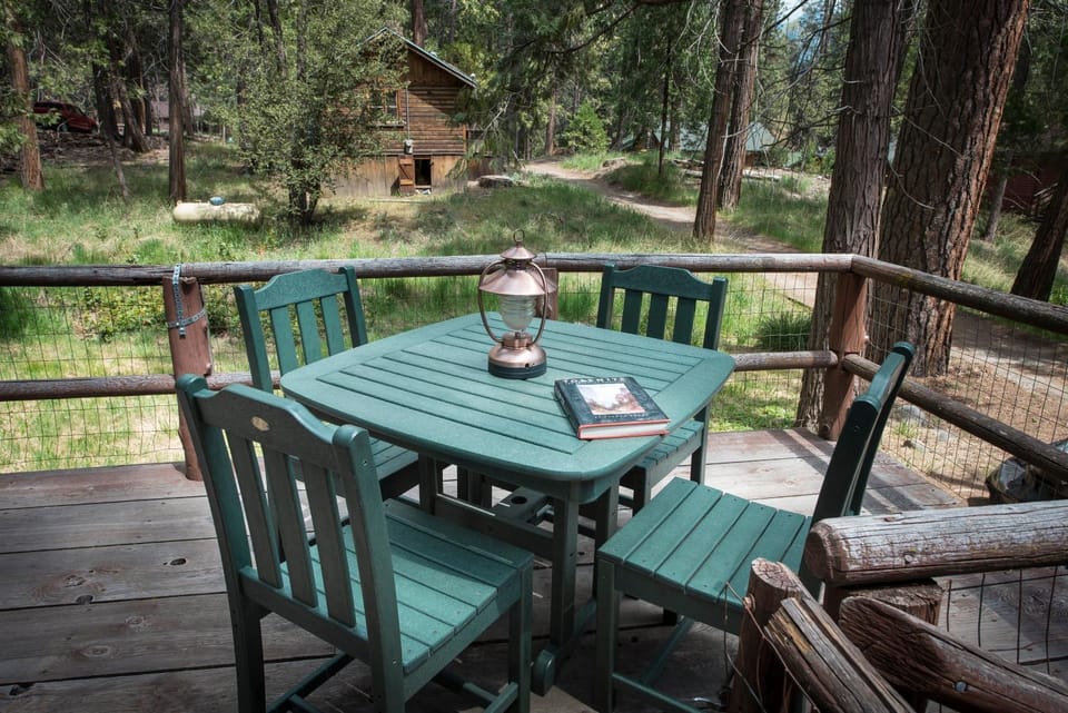 Chipmunk Hollow House in Sierra Nevada