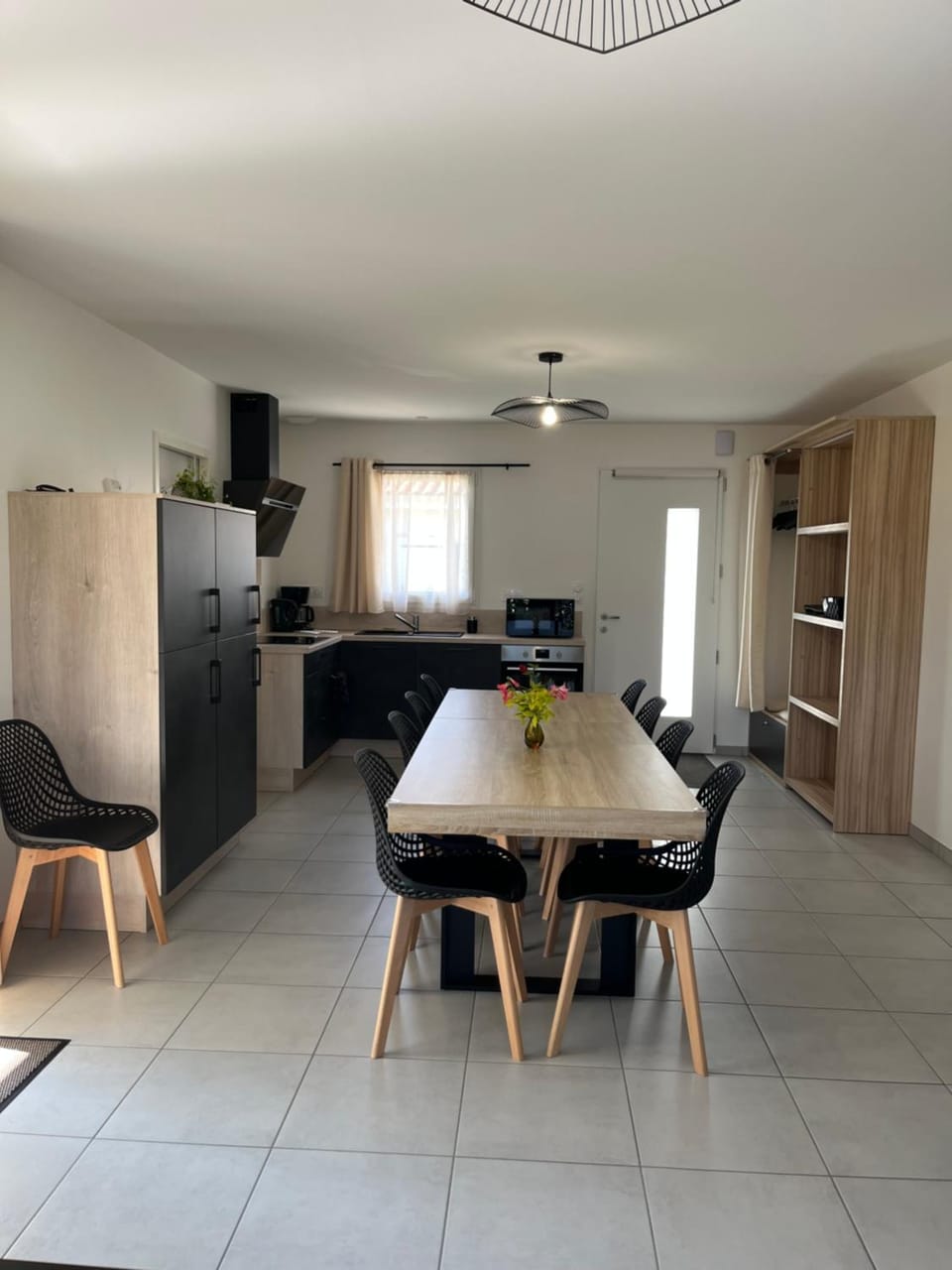 Gîte neuf,12mn du Futuroscope, 9 personnes -Le Tournesol House in Nouvelle-Aquitaine