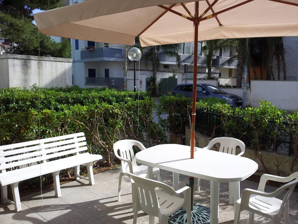 Nearby landmark, Restaurant/places to eat, Spring, Day, Night, Natural landscape, Winter, Summer, Fishing, Garden, Garden, Nightclub / DJ, Living room, Beach, Beach, Cycling, Evening entertainment, Autumn, Area and facilities, Supermarket/grocery shop, Entertainment, Time of day, Sunrise, Sunset