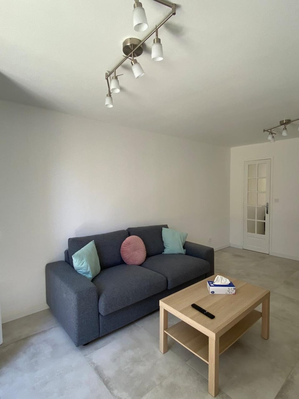 T2 cosy avec terrasse - 5 min des plages House in French Riviera