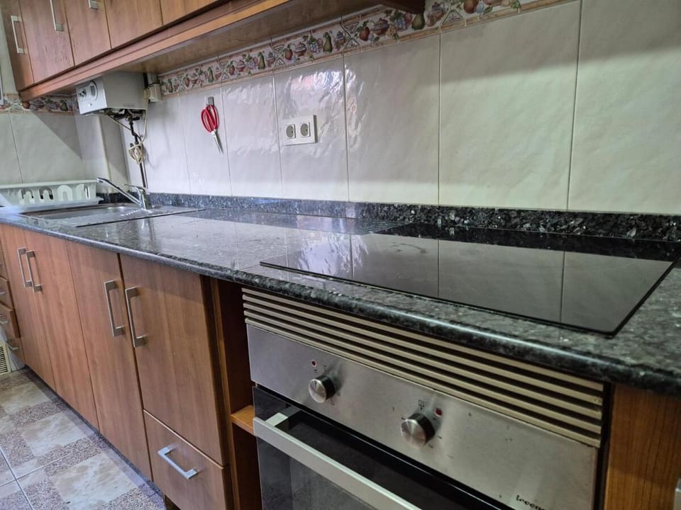 1A146 Apartamento a 5' de la Playa del Arbeyal by R2R Consulting Apartment in Gijón