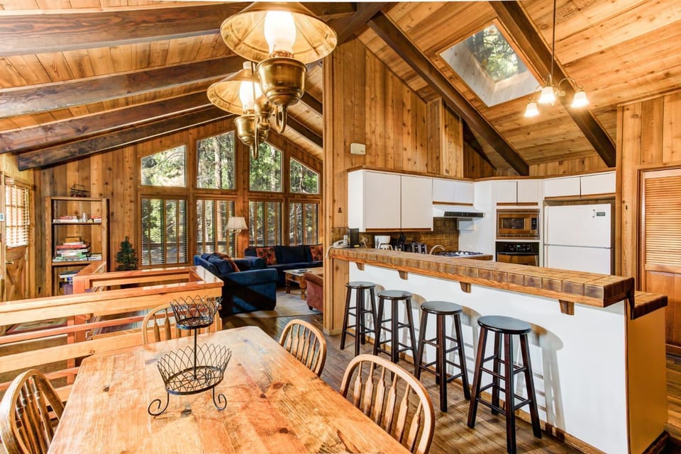 Tyler's Timber Lodge House in Sierra Nevada